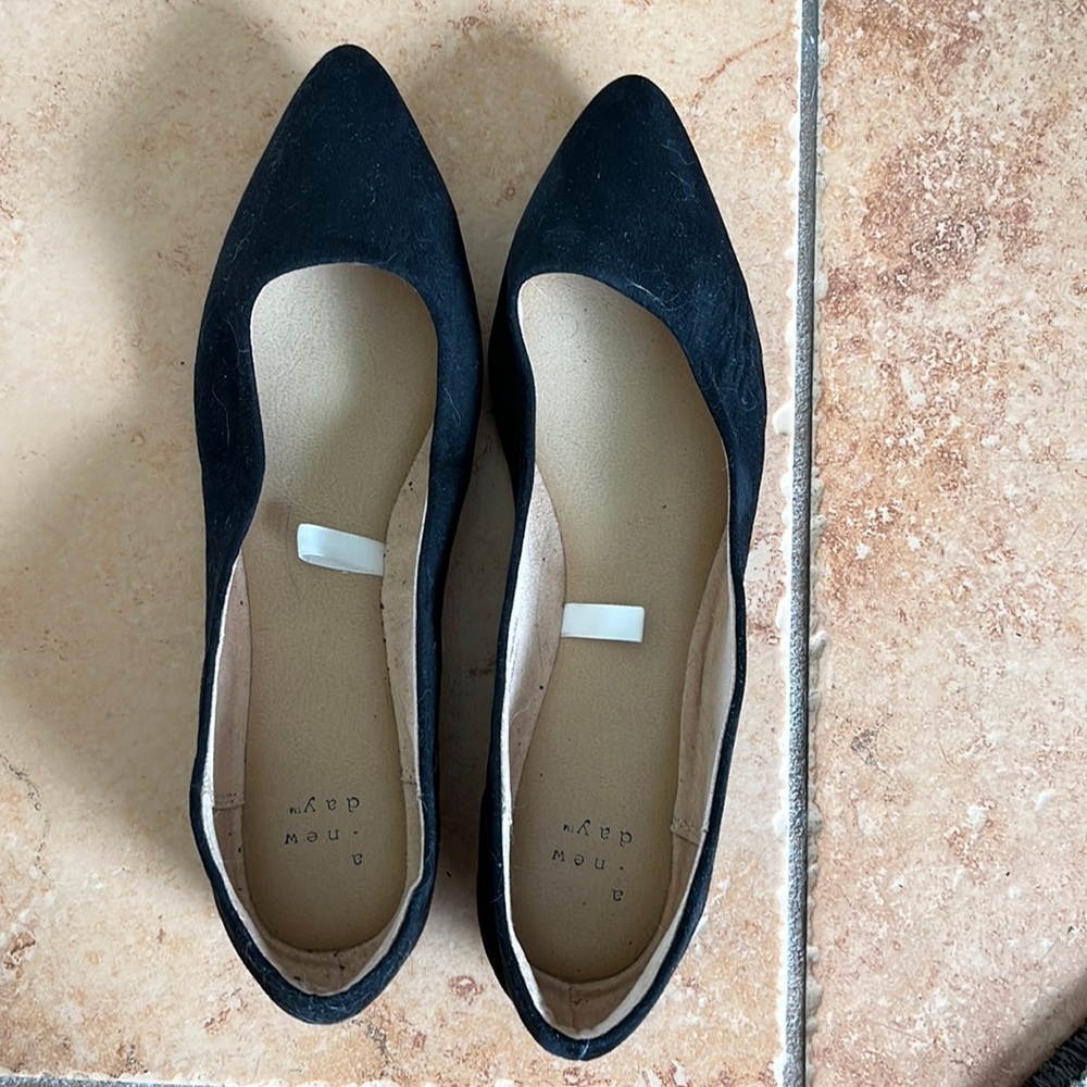 Black, size 9 1/2 flats